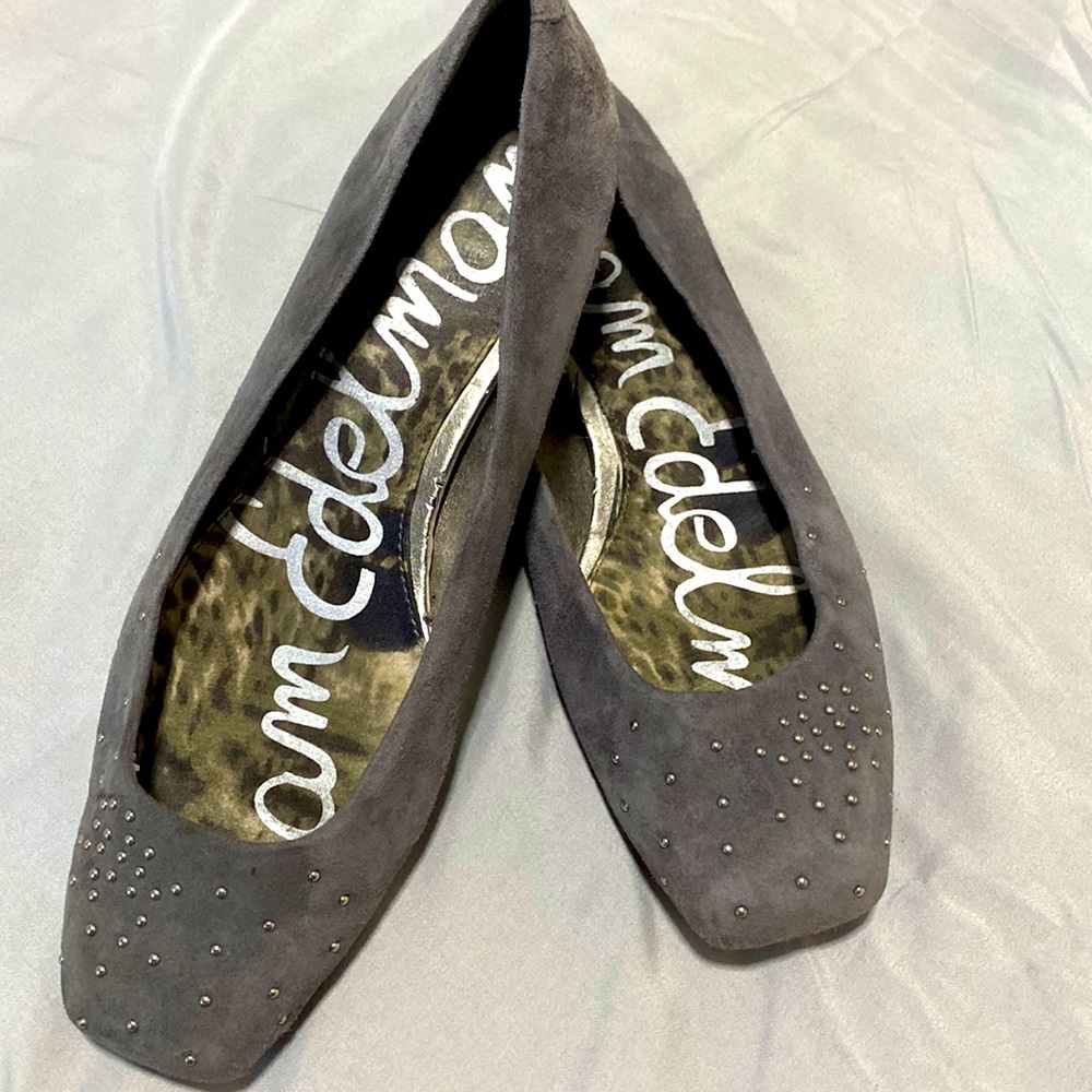 Sam Edelman Suede Gray Silver Studded Flats / Size 6.5